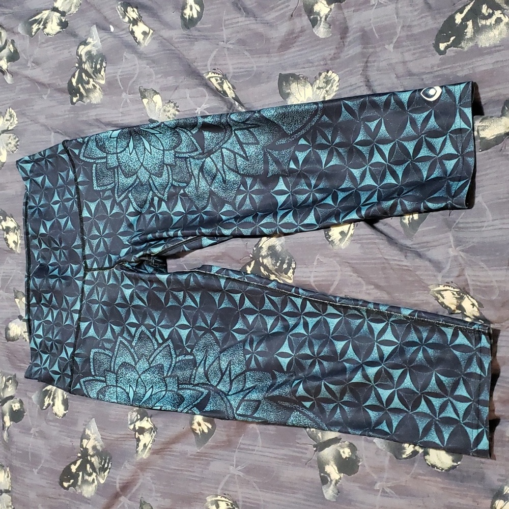 3/$65 Inner Fire yoga capri